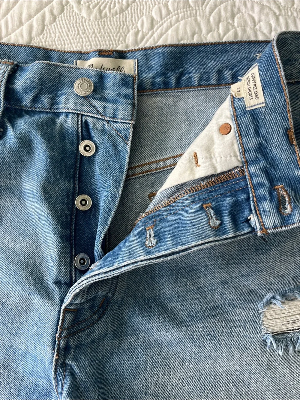 Madewell Curvy Relaxed Denim Shorts Classic High-Rise Distressed Denim Shorts